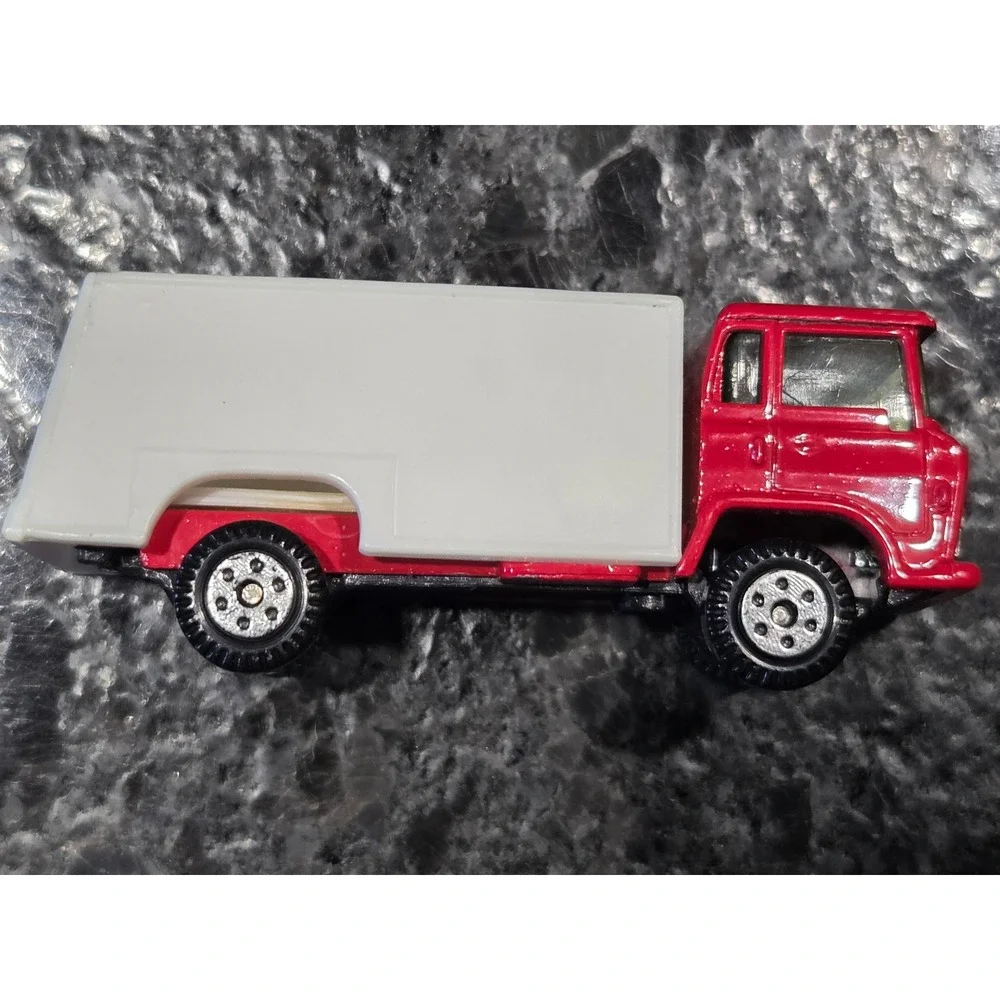 Vintage Diecast Truck Lot (5pcs) - Mister Softee, Yatming - Project Lot